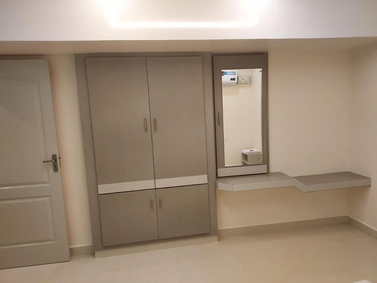Srirangam Service Apartment Tiruchirappalli Buitenkant foto