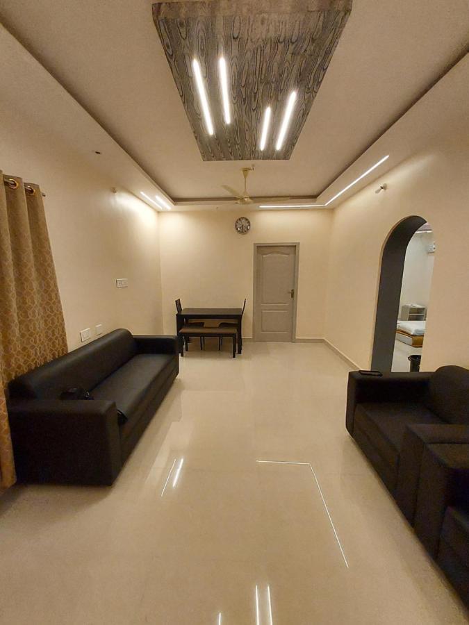 Srirangam Service Apartment Tiruchirappalli Buitenkant foto